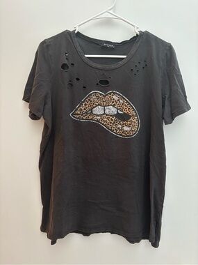 Zutter Black Short-Sleeve Tee with Leopard Lip Graphic